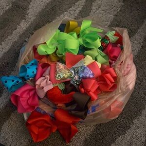 Bag of assorted bows
